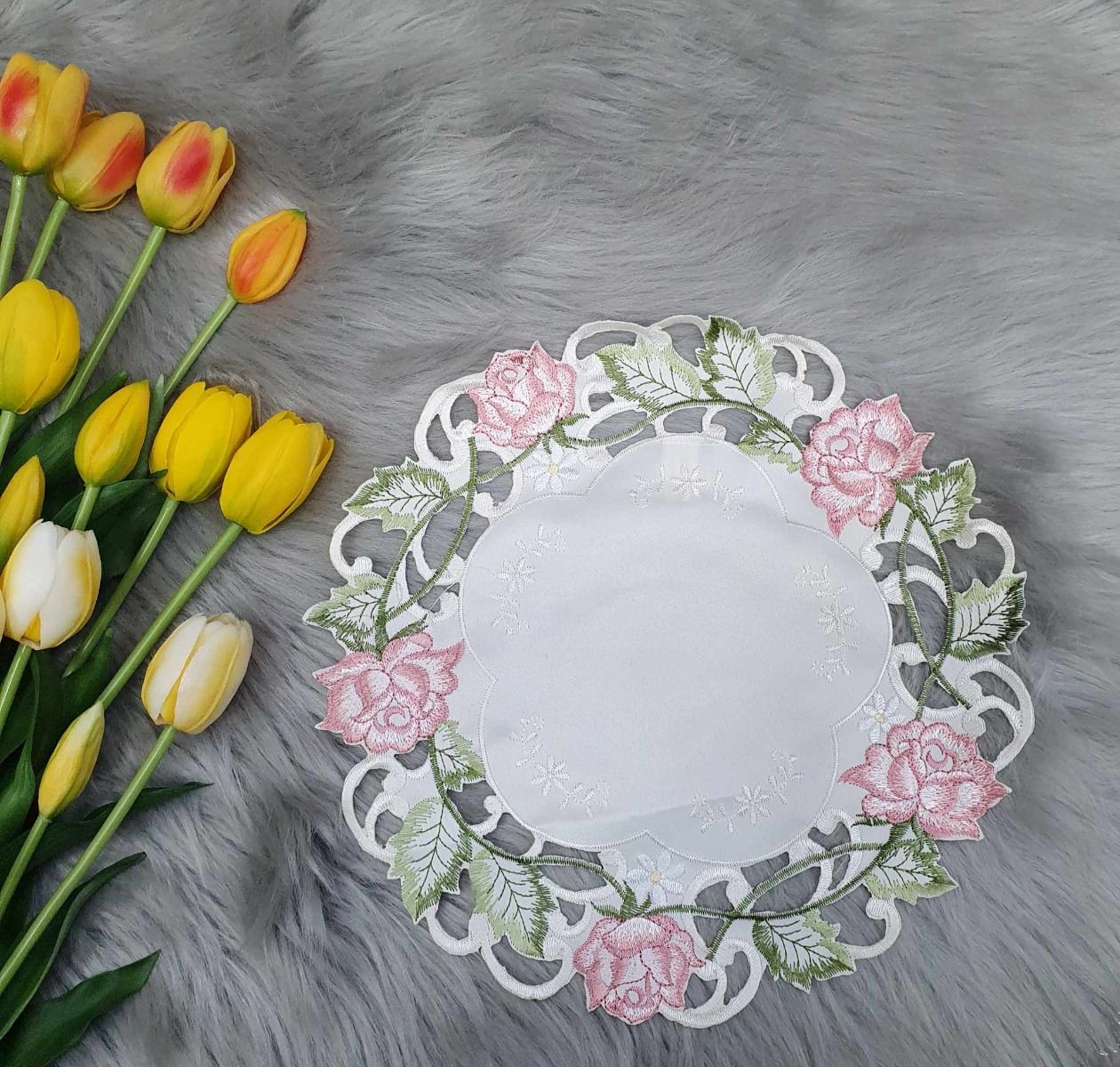 Amaizing Uniquely Embroidered Doilie Doily Napkin with a Rose Theme SIZE: 30cm image 4