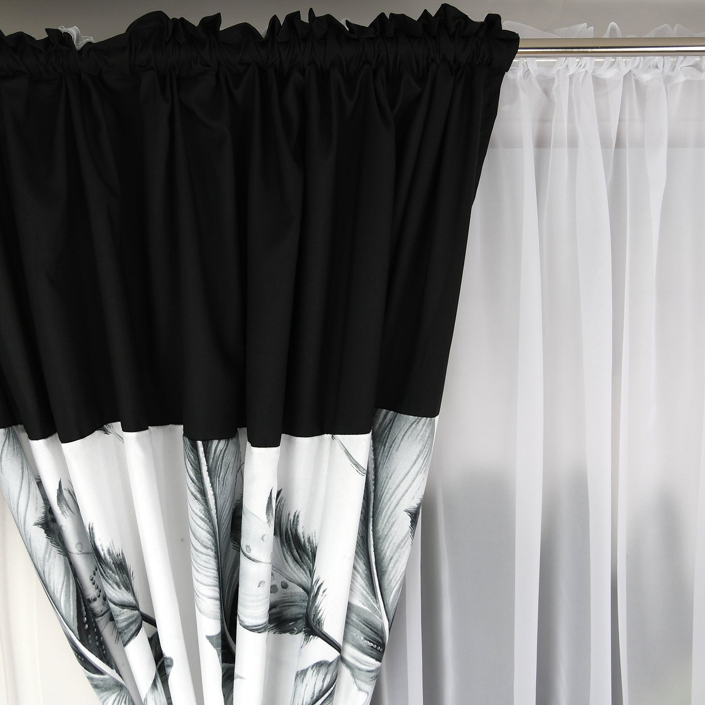 RANDY set of curtains with black leaves (RANDY Leaf Curtains) image 3