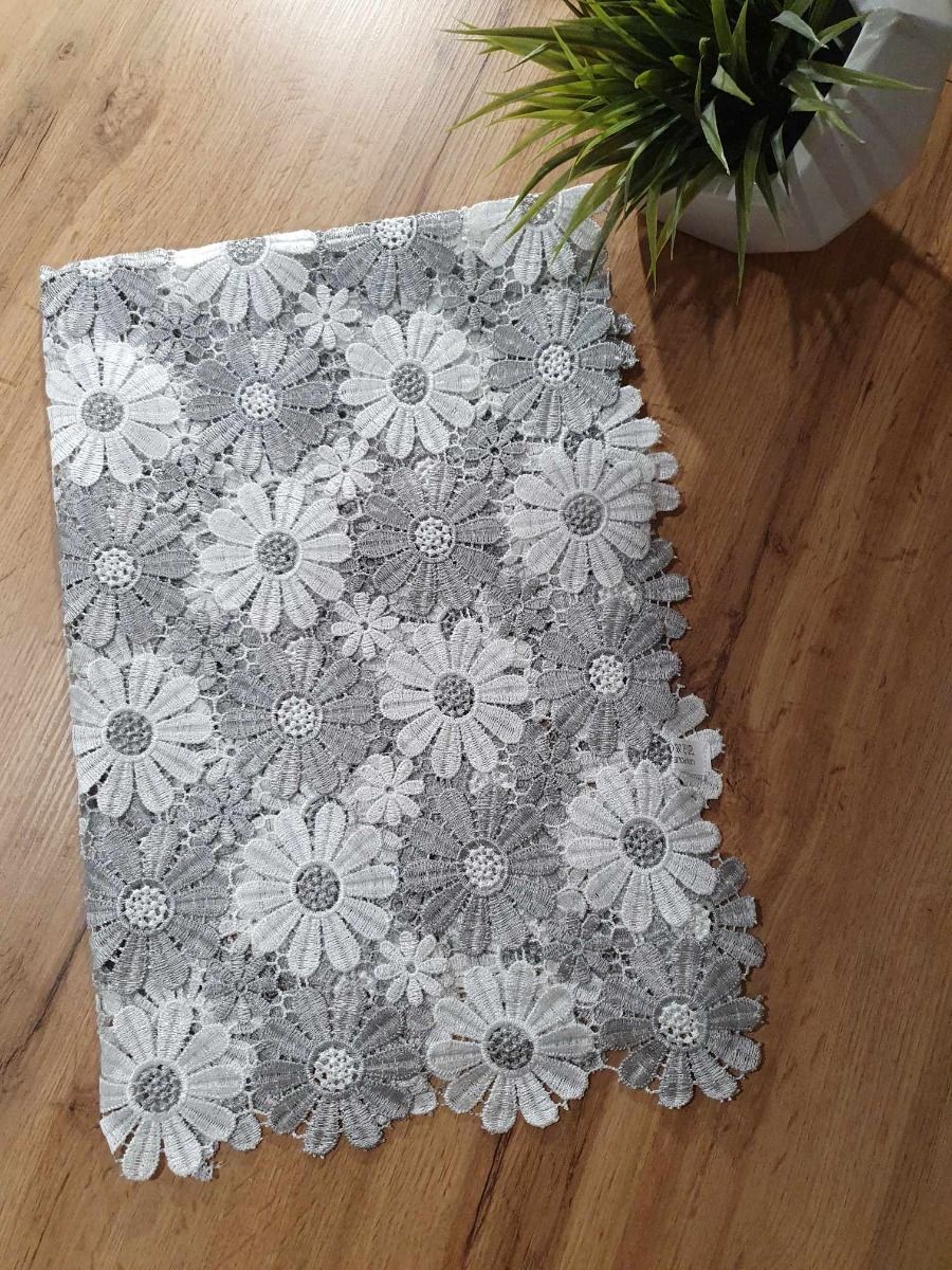 White Gray Guipure Tablecloth image 3