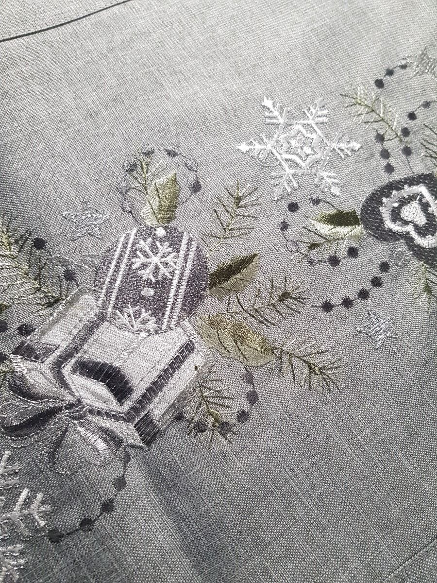 Embroidered Christmas table runner Style 2 image 3
