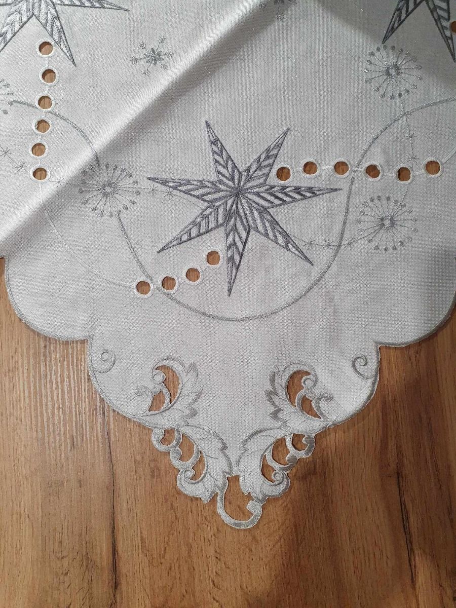 TABLECLOTH MAGIC STARS  - Table Runner - White & Silver - Style 1 image 0