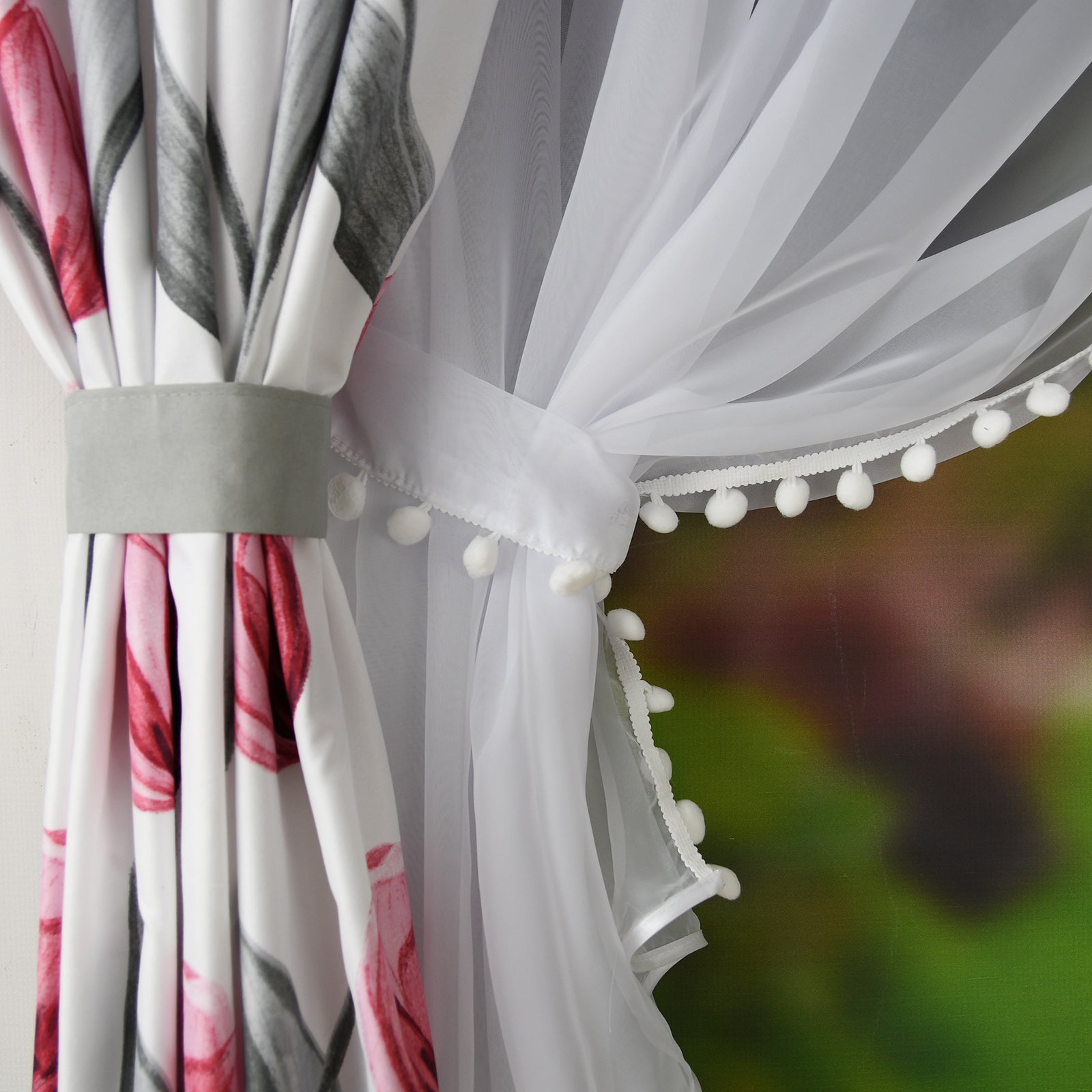 ESTONIA set of curtains with pink tulips with pompoms image 3