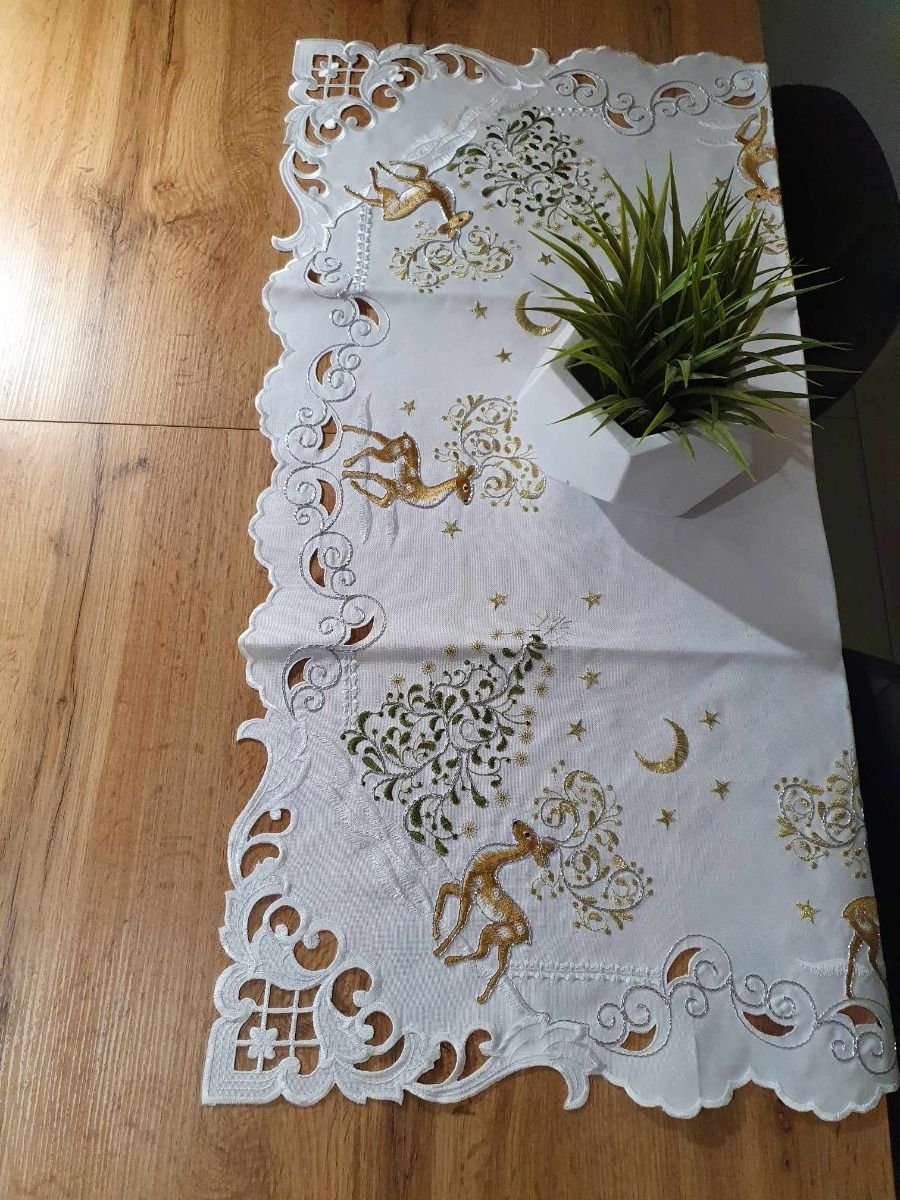 TABLECLOTH Christmas Reindeer  - Table Runner - White image 1